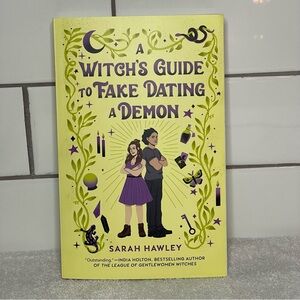 A Witch's Guide to Fake Dating a Demon by Sarah Hawley (Paperback)